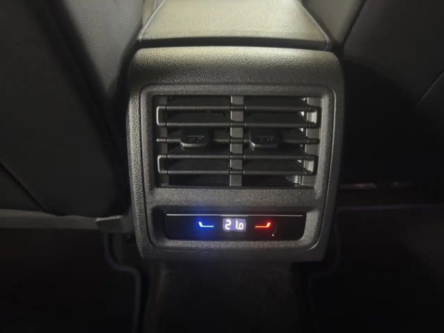 Volkswagen Golf 2.0 TSI 4Motion Golf VIII