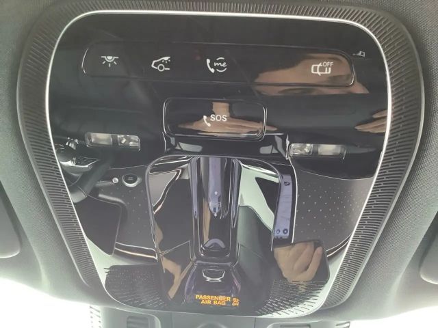 Mercedes-Benz EQE 300 Sedan