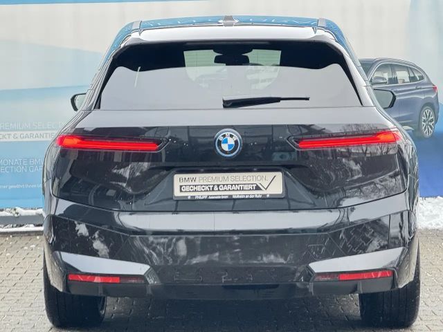 BMW iX xDrive40