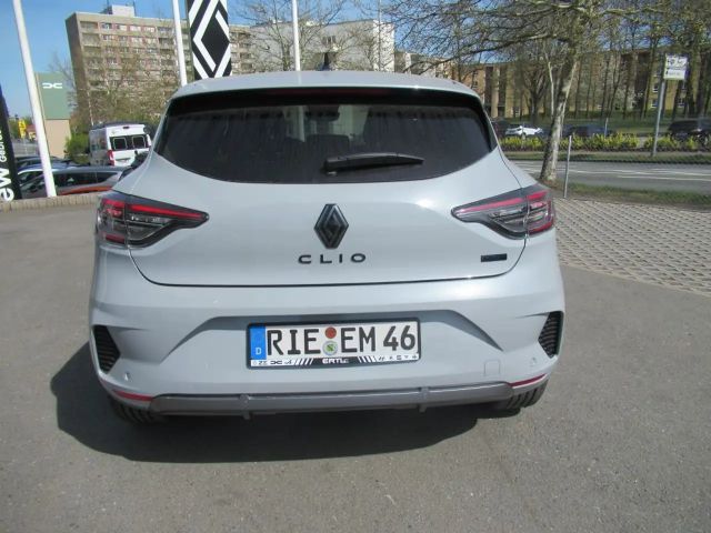 Renault Clio Alpine E-Tech Hybrid