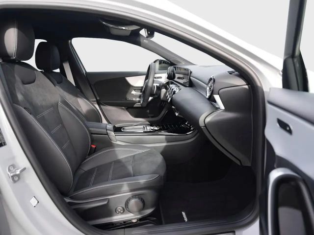 Mercedes-Benz A 200 AMG Line