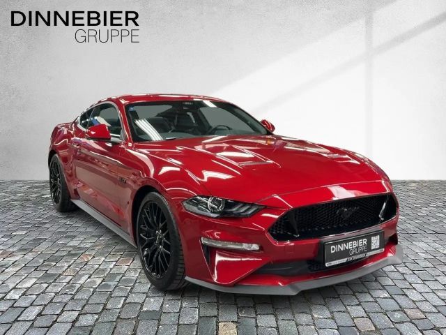 Ford Mustang Fastback GT 5.0 V8