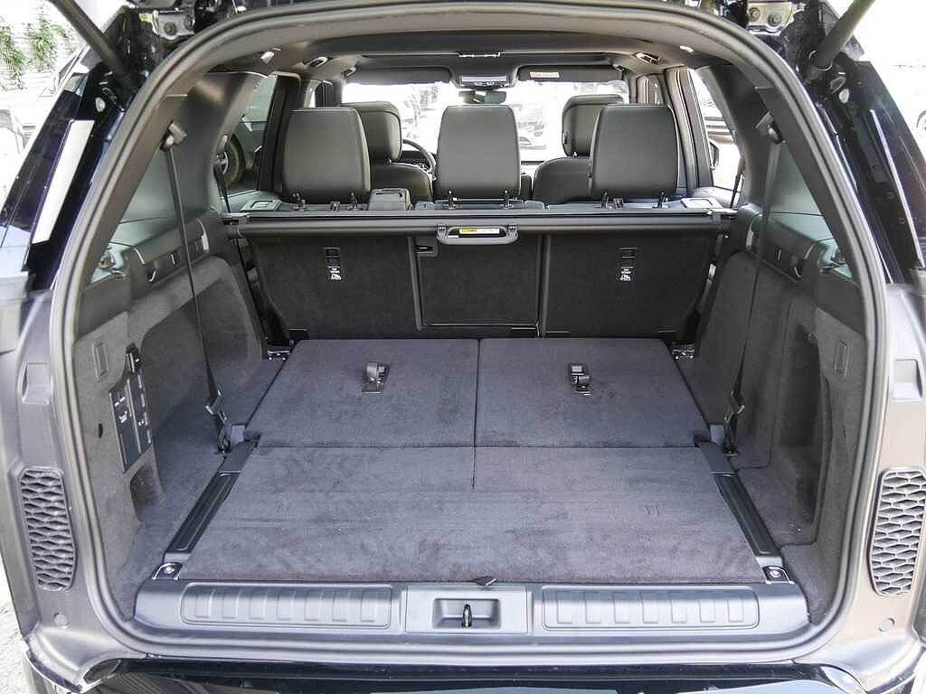 Land Rover Discovery D250 Dynamic SE