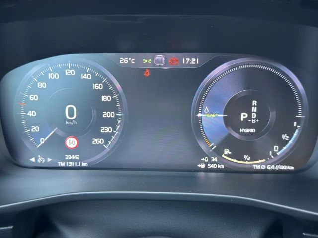 Volvo XC40 R-Design Recharge T5