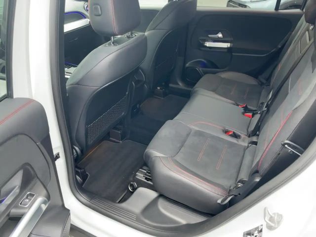 Mercedes-Benz GLB 200 AMG Line