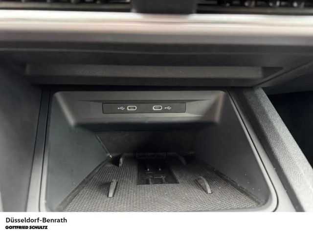 Seat Leon 1.5 eTSI FR-lijn Sportstourer