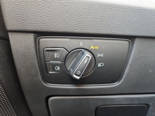 Volkswagen Passat 1.5 TSI BMT Business