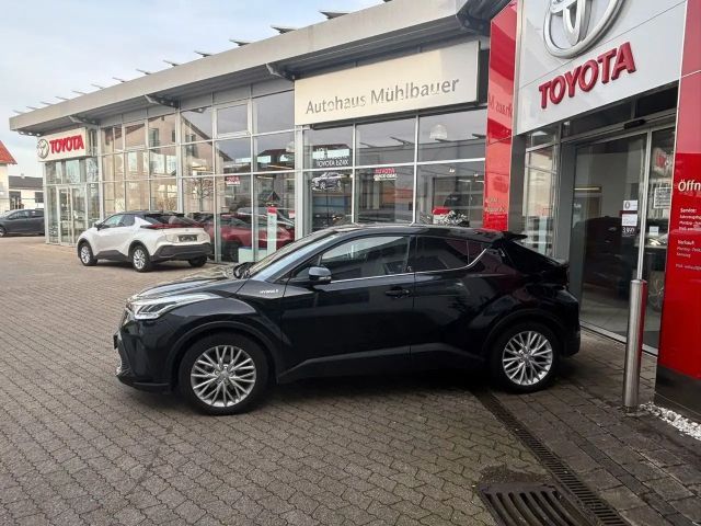 Toyota C-HR Hybride Team D