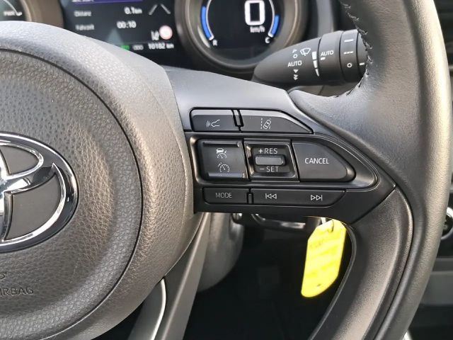 Toyota Yaris Hatchback Team D