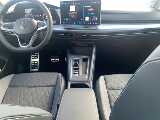 Volkswagen Golf 1.5 eTSI DSG