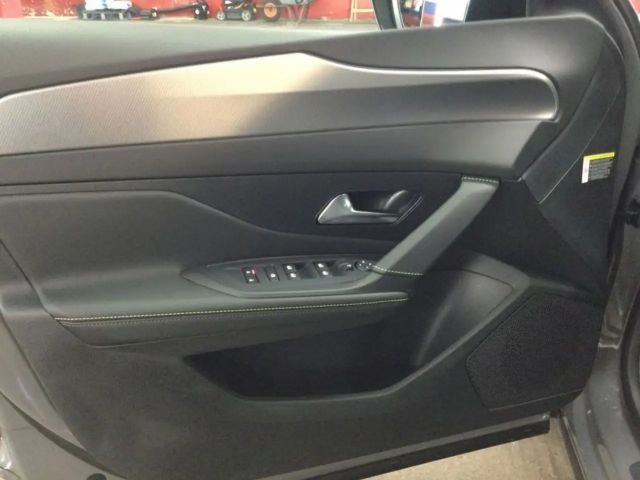 Peugeot 408 GT-Line Hybrid