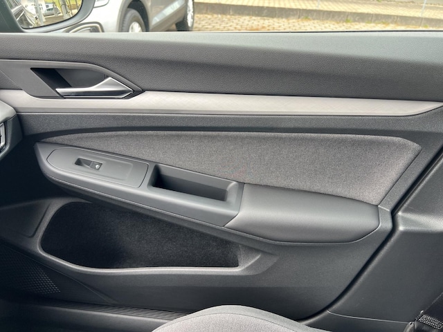 Volkswagen Golf 1.5 TSI Variant