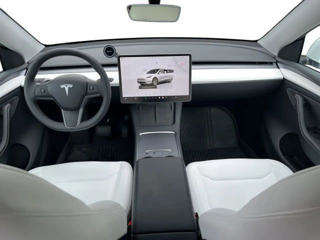 Tesla Model Y RWD