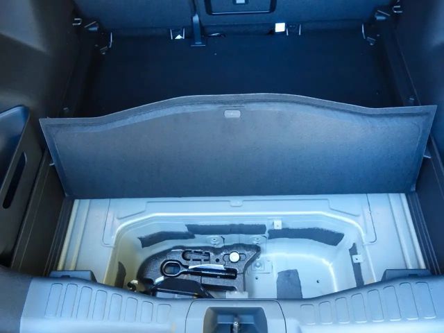 Ford Capri AWD Premium