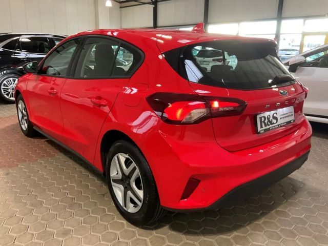 Ford Focus Cool & Connect