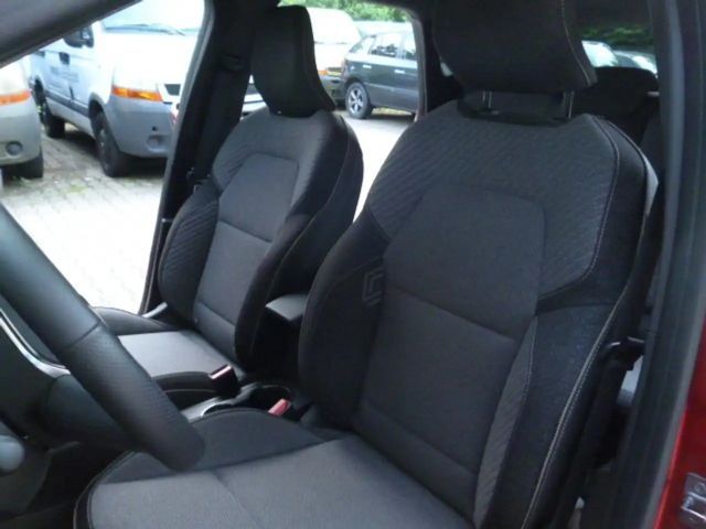 Renault Captur Hybrid Techno