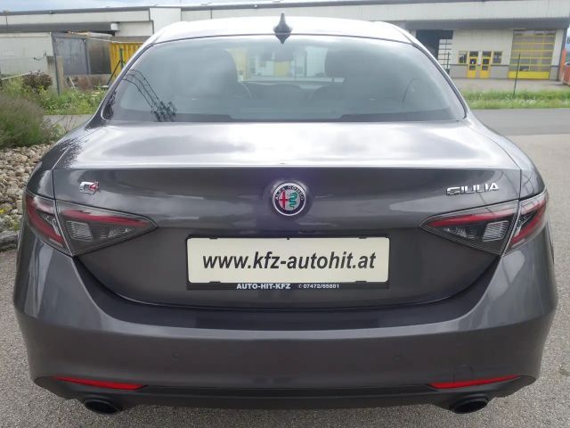 Alfa Romeo Giulia AT8 Q4 TI