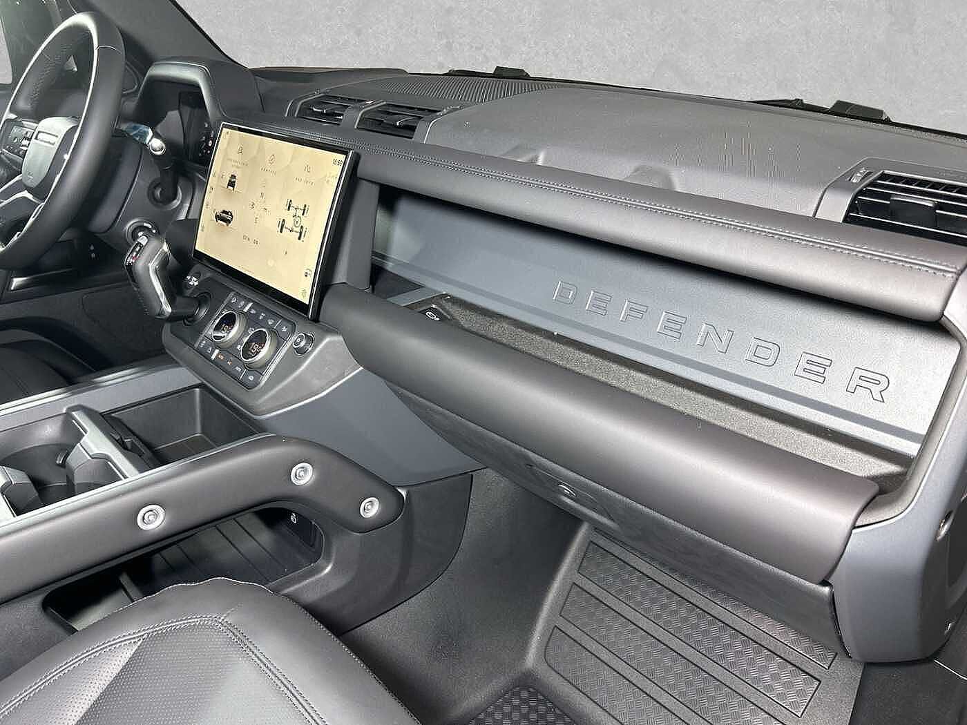 Land Rover Defender 110