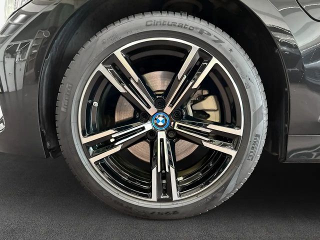 BMW 330 330e Touring xDrive