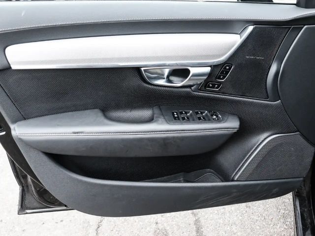 Volvo V90 AWD Dark Plus Recharge