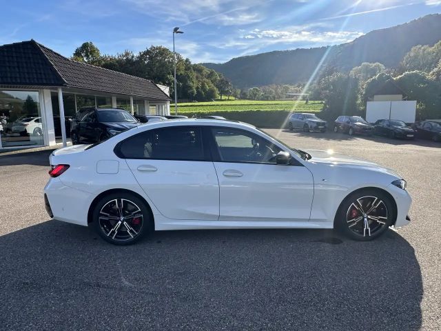 BMW 330 330i M-Sport Sedan