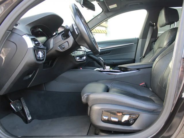 BMW 520 520d M-Sport Touring