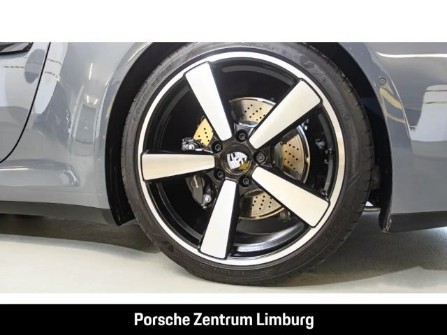 Porsche 992 Cabrio Carrera