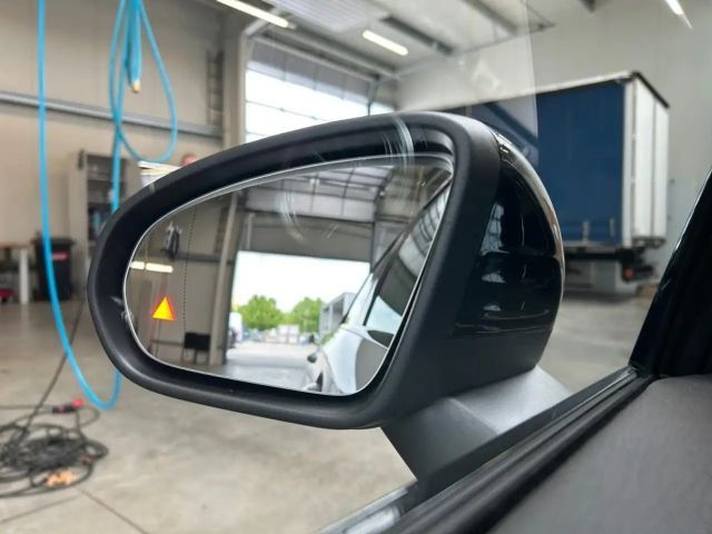 Mercedes-Benz A 180 A 180 d AMG Line