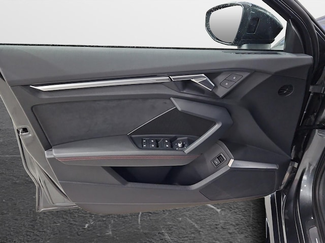 Audi RS3 Quattro S-Tronic Sedan