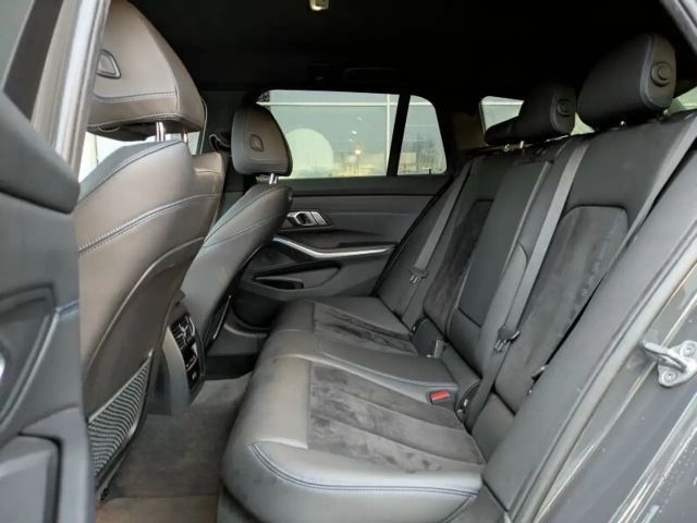 BMW 320 320e M-Sport Touring