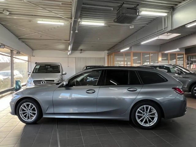 BMW 320 320d Touring xDrive