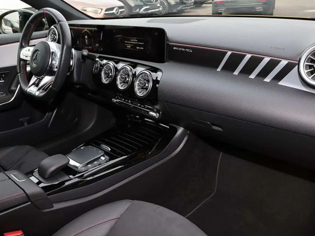 Mercedes-Benz A 35 AMG 4MATIC AMG Line