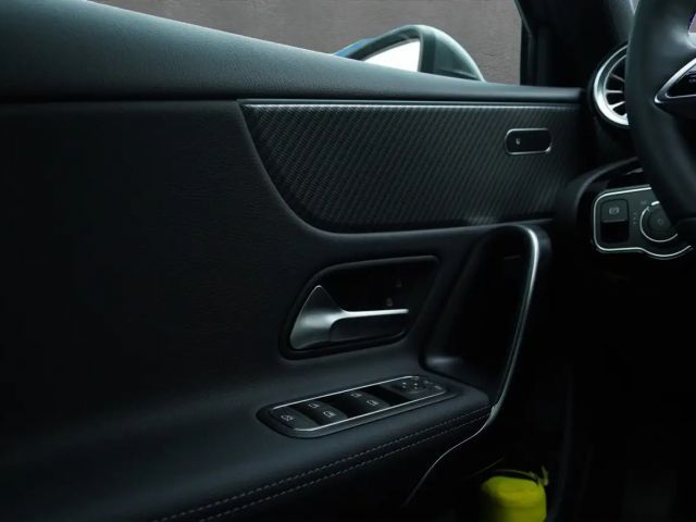 Mercedes-Benz A 180 Hatchback Progressive