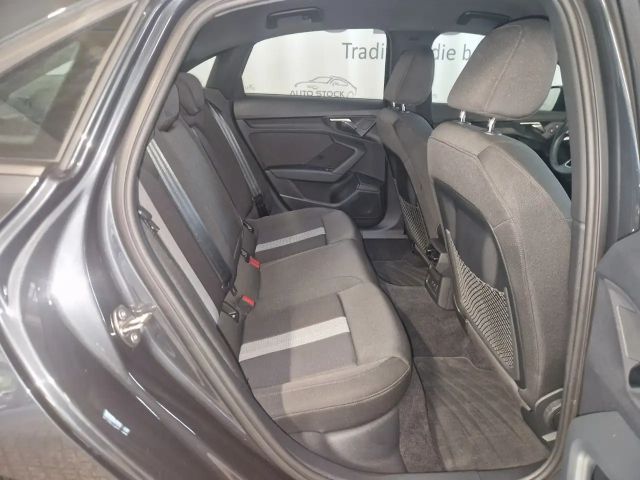 Audi A3 30 TFSI S-Tronic Sedan