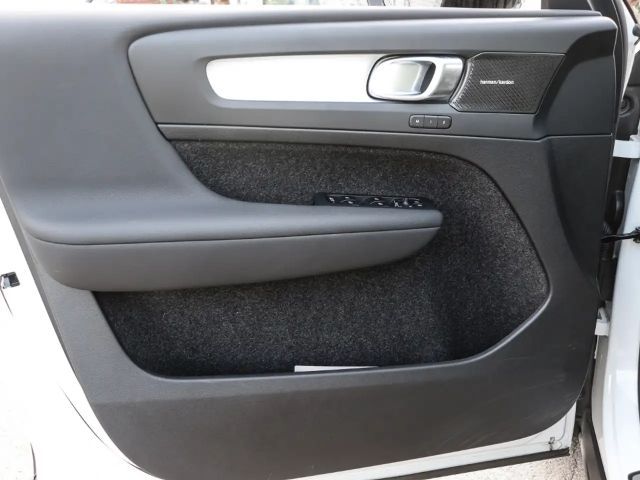 Volvo XC40 Dark Plus