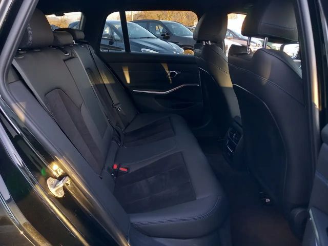 BMW 320 320d M-Sport Touring