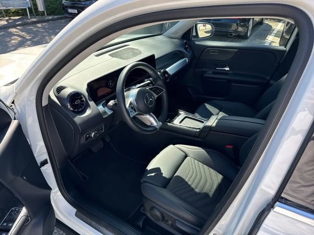 Mercedes-Benz GLB 200 4MATIC GLB 200 d
