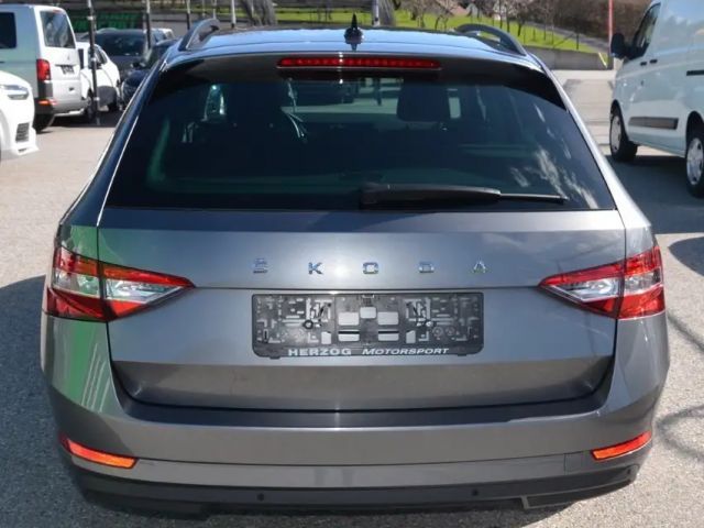Skoda Superb Superb Kombi 2,0TDI DSG LED VIRTUAL NAVI SHZ 1.Bes
