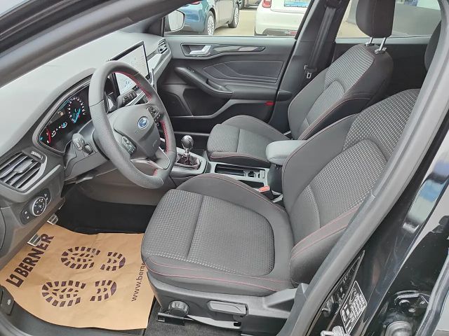 Ford Focus EcoBoost ST Line