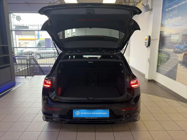 Volkswagen Golf 1.5 eTSI R-Line