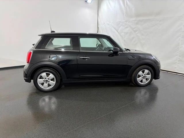 MINI Cooper 3D Essential Trim Automatik *LED*NAVI*PDC*