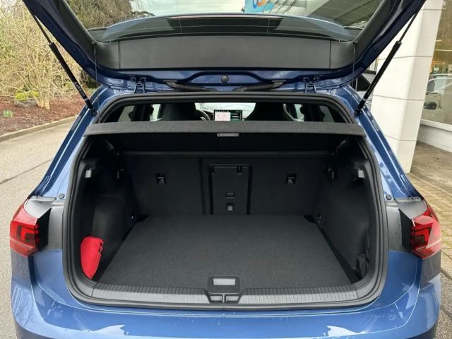 Volkswagen Golf 1.5 eTSI DSG Plus R-Line Style