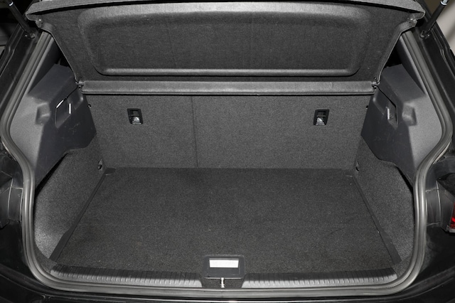 Cupra Born Born 62kW ACC Wärmepumpe Kamera SHZ Pano CarPlay