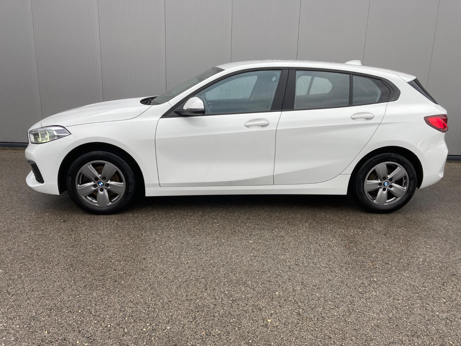 BMW 118 Sedan