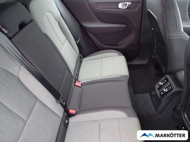 Volvo XC40 Core Recharge