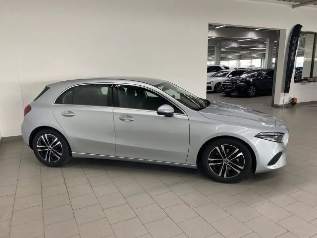 Mercedes-Benz A 180 Progressive