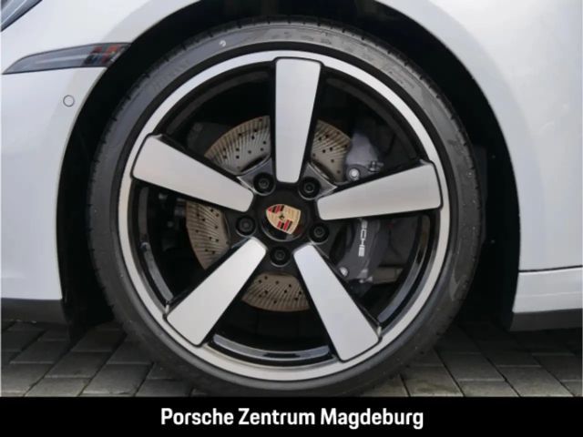 Porsche 992 Cabrio Carrera