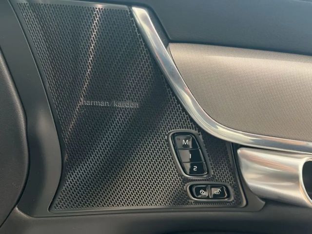 Volvo V90 AWD Dark T8 Ultra