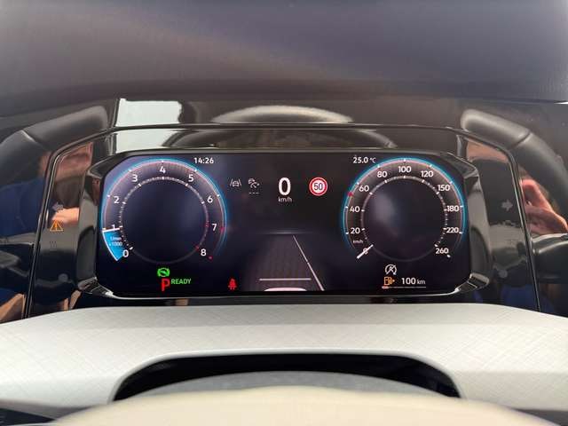 Volkswagen Golf 1.5 eTSI DSG Life