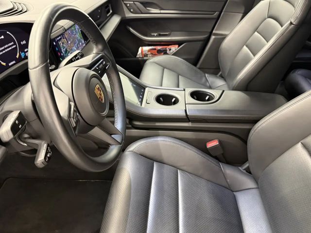 Porsche Taycan 4 Cross Turismo